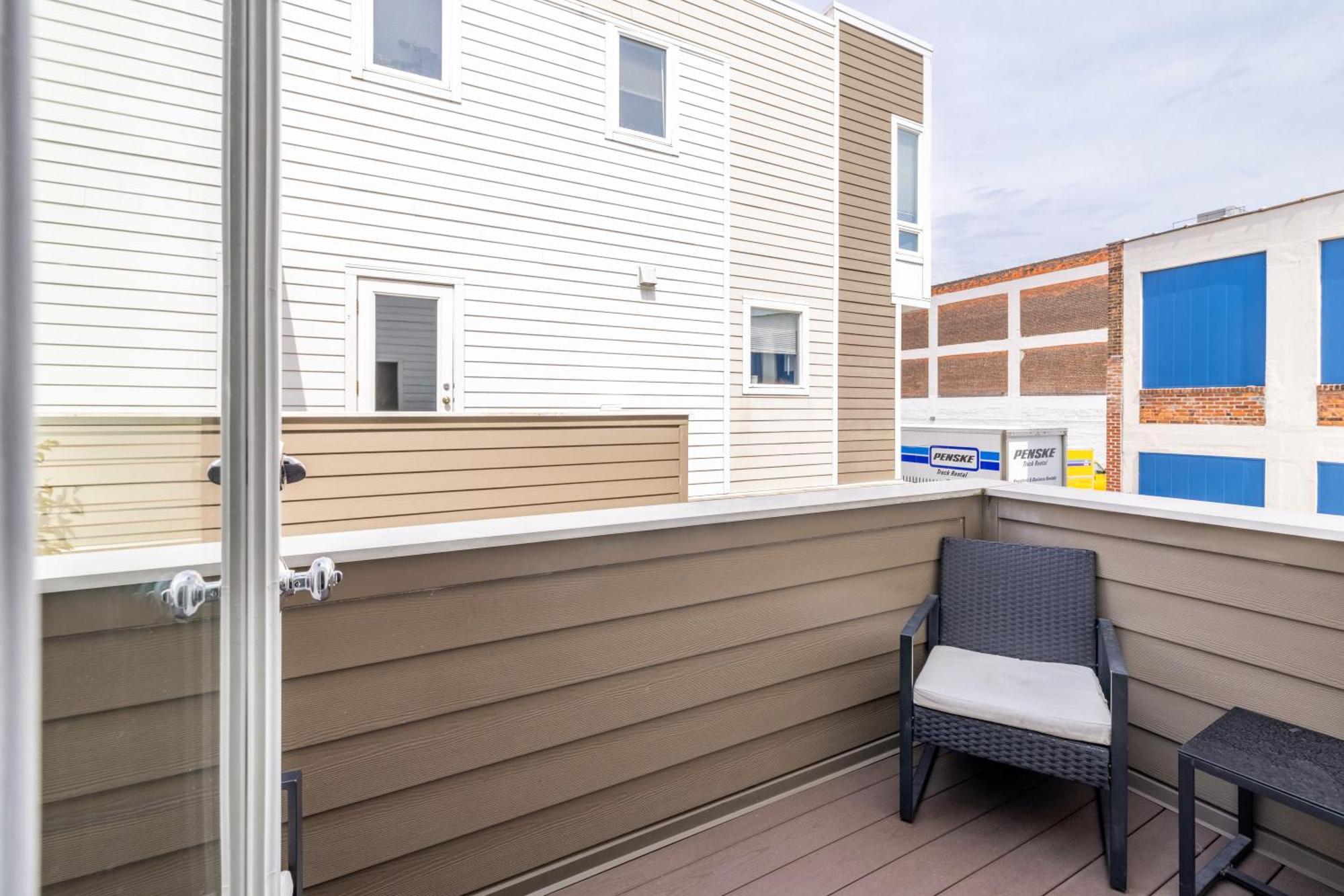 Luxury Downtown Townhome Private Garage Unit 9 クリーブランド エクステリア 写真