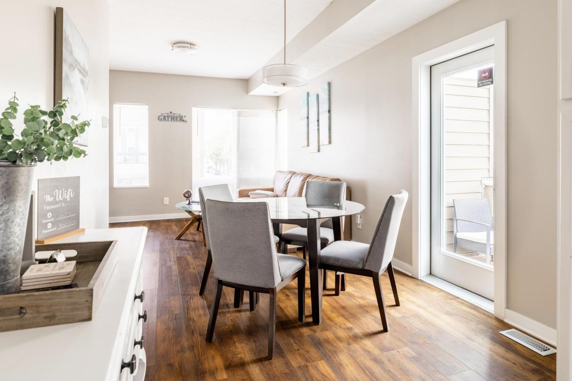 Luxury Downtown Townhome Private Garage Unit 9 クリーブランド エクステリア 写真