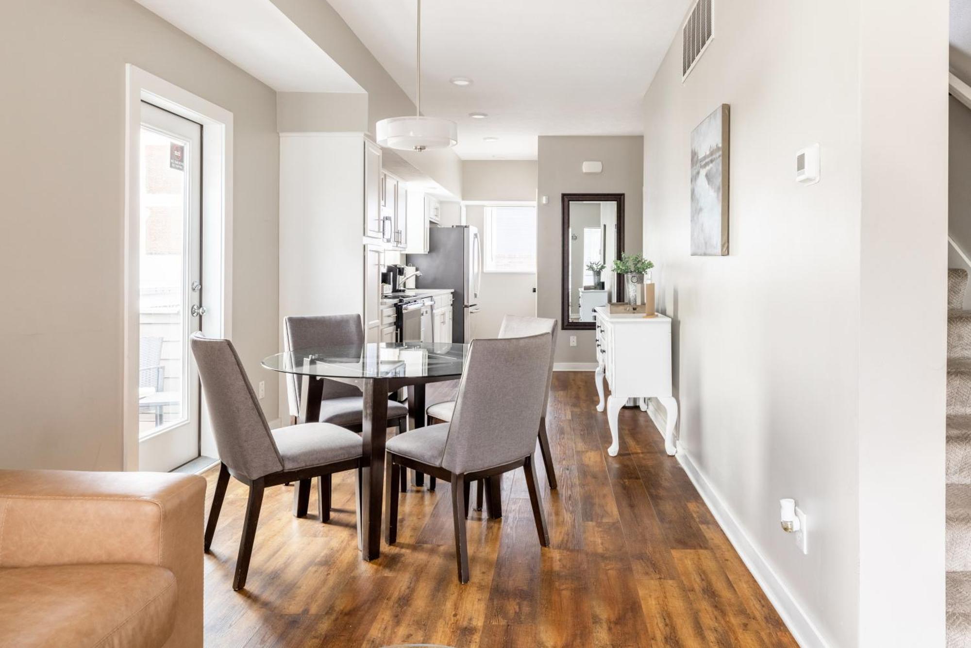 Luxury Downtown Townhome Private Garage Unit 9 クリーブランド エクステリア 写真